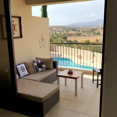 Hills Modern *